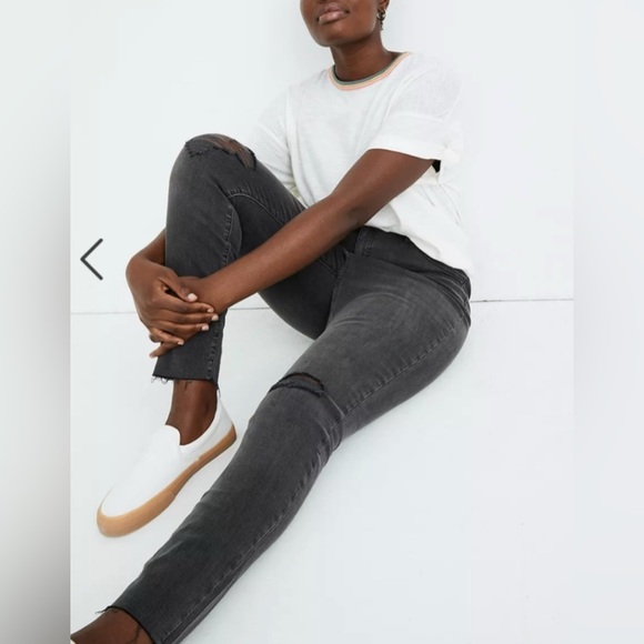 Madewell Distressed Curvy High-Rise Skinny Jeans - Picture 2 of 7